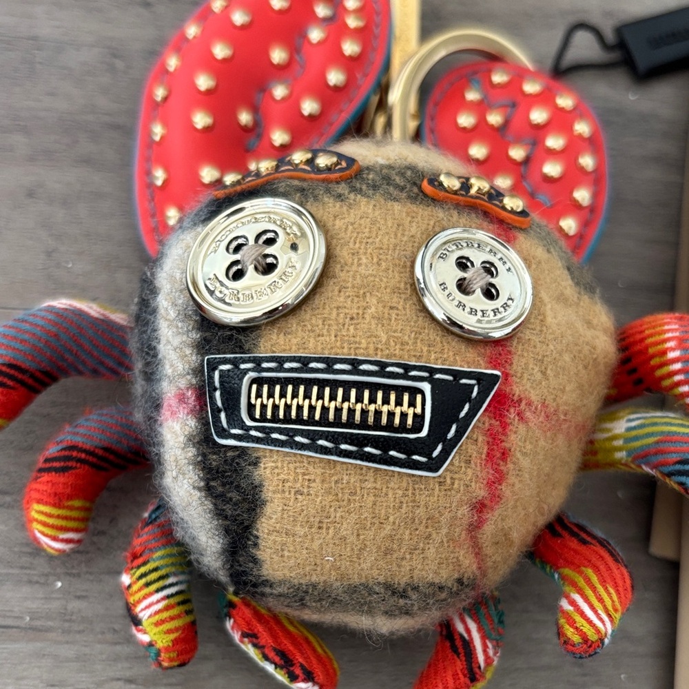Burberry crab Bag Charm - Picture 4 of 9